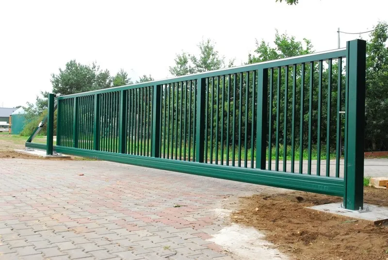 Zdjęcie Jaki fundament pod bramę przesuwną? Kluczowe wymiary i materiały