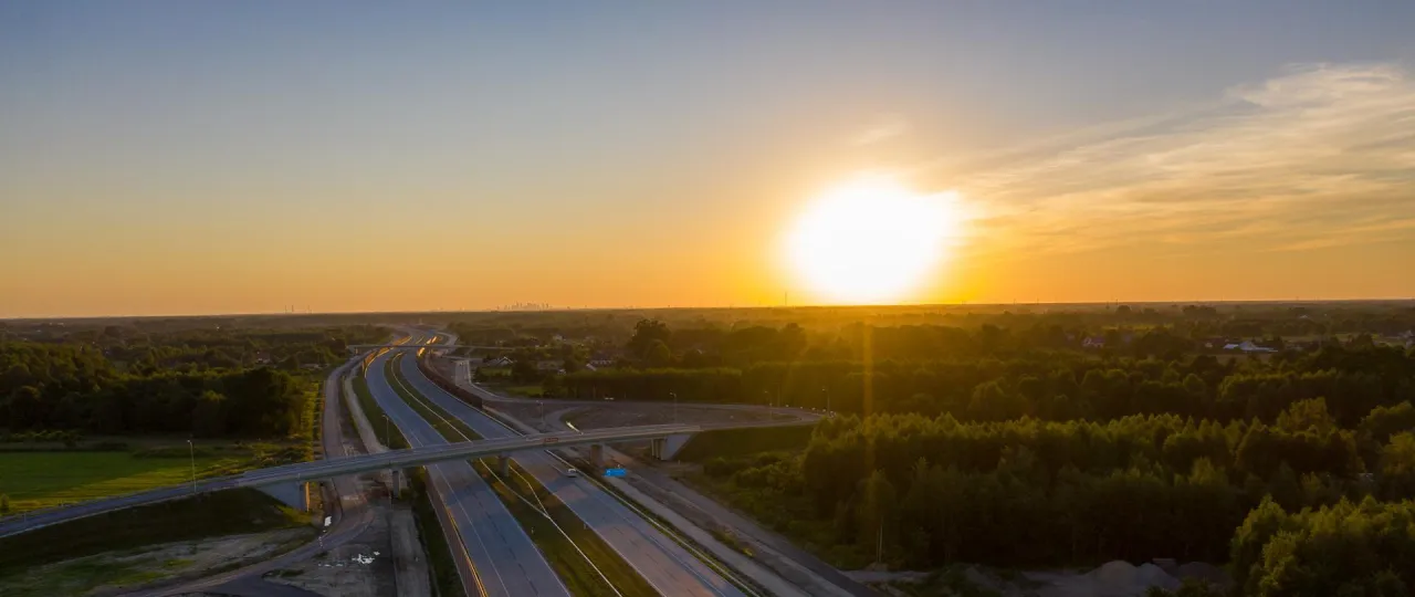 Zdjęcie Ile dróg wybudował PiS a ile PO? Zaskakujące różnice w inwestycjach
