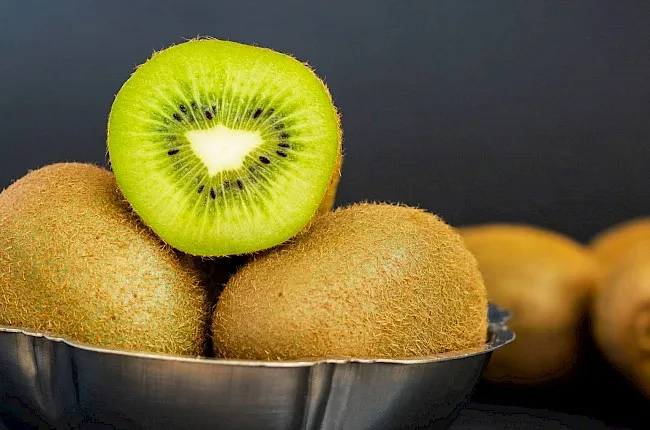 Zdjęcie Kiwi ile kalorii ma naprawdę? Poznaj pełną wartość odżywczą owocu