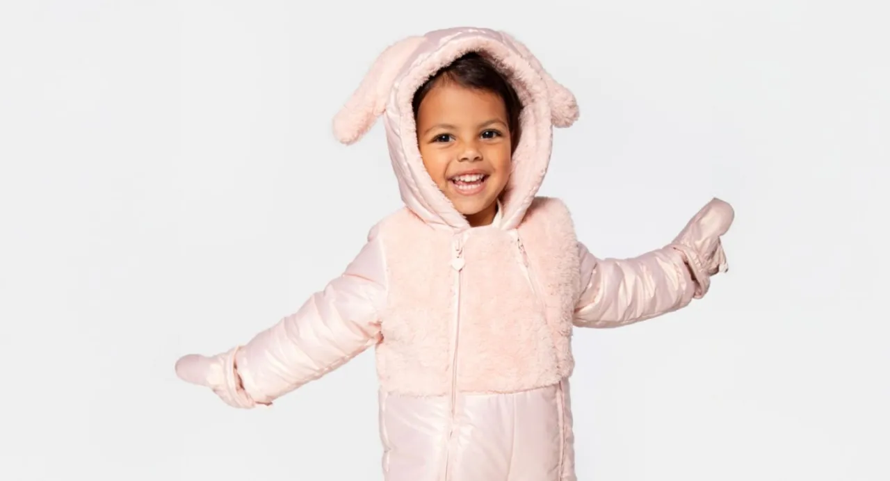 Zdjęcie Kombinezon zimowy dla dziecka: wybierz idealny! Poradnik eksperta
