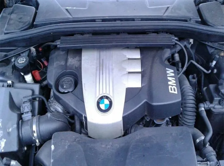 Zdjęcie BMW E90 jaki silnik wybrać? Porównanie, wady i zalety każdego silnika