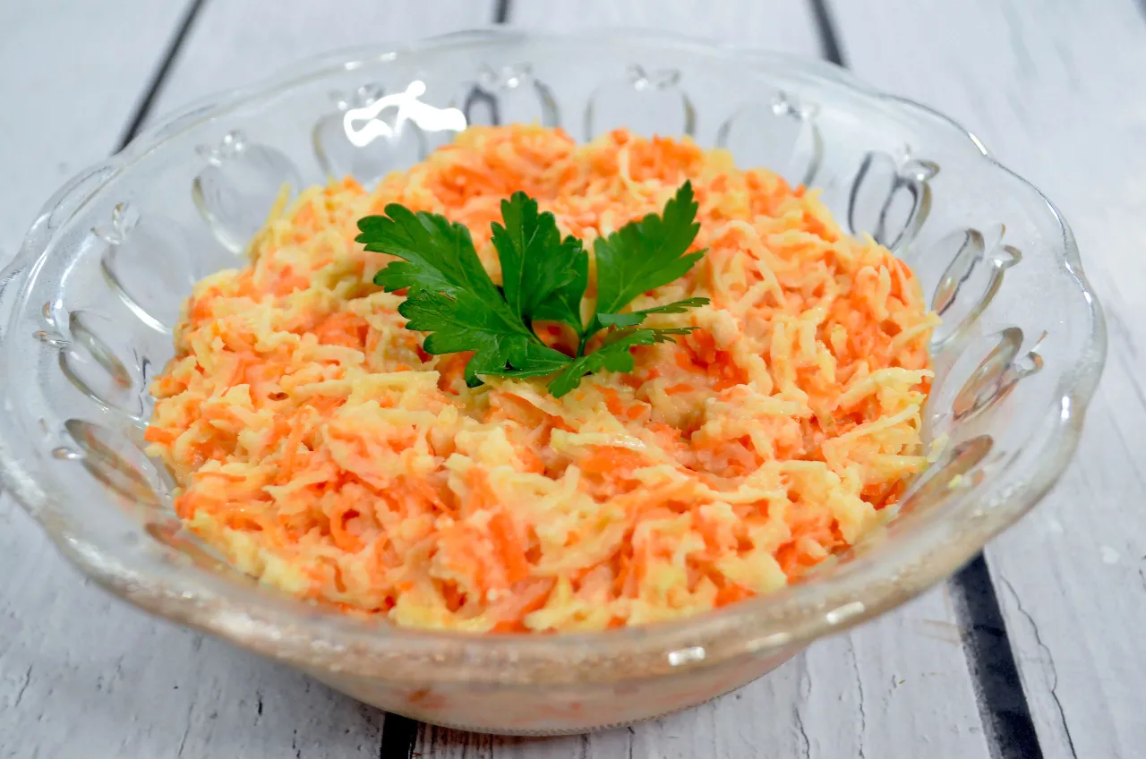 Zdjęcie Surówka z selera jak w restauracji - idealny przepis na smakowitość