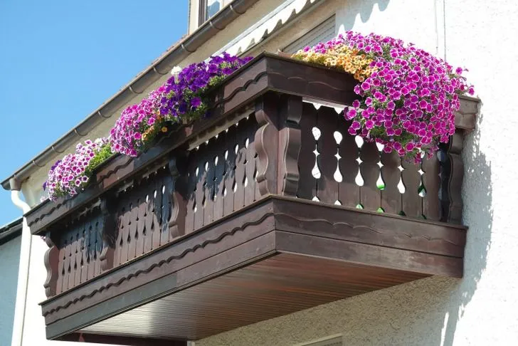 Zdjęcie Jak zrobić balustradę balkonową drewnianą - proste kroki i porady