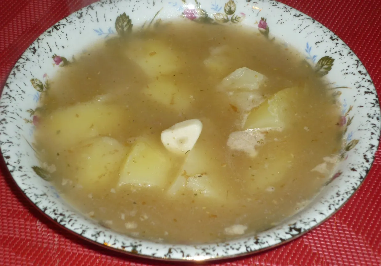 Zdjęcie Jaka zupa na golonce wieprzowej? Sprawdź najlepsze przepisy na pyszne dania