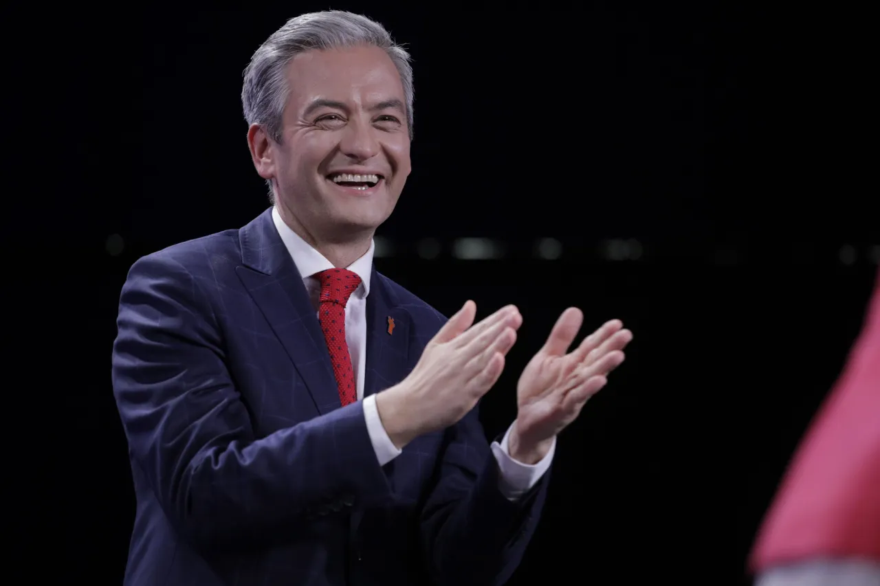 Zdjęcie Robert Biedroń jaka partia – poznaj jego rolę w Nowej Lewicy