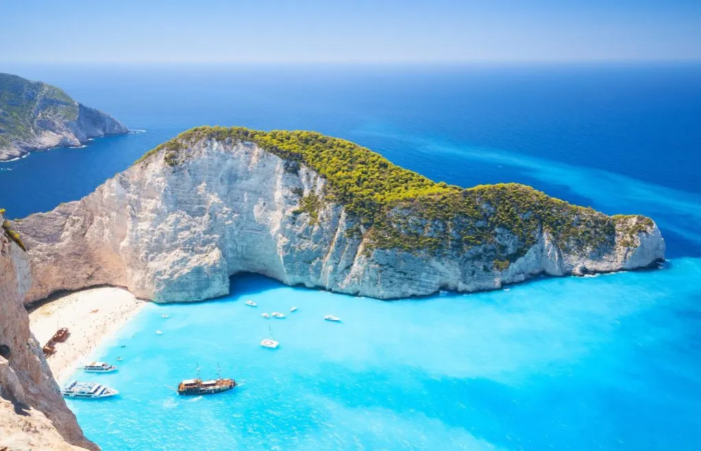 Zdjęcie Ile dokładnie trwa lot z Katowic na Zakynthos? Sprawdź czasy i przesiadki