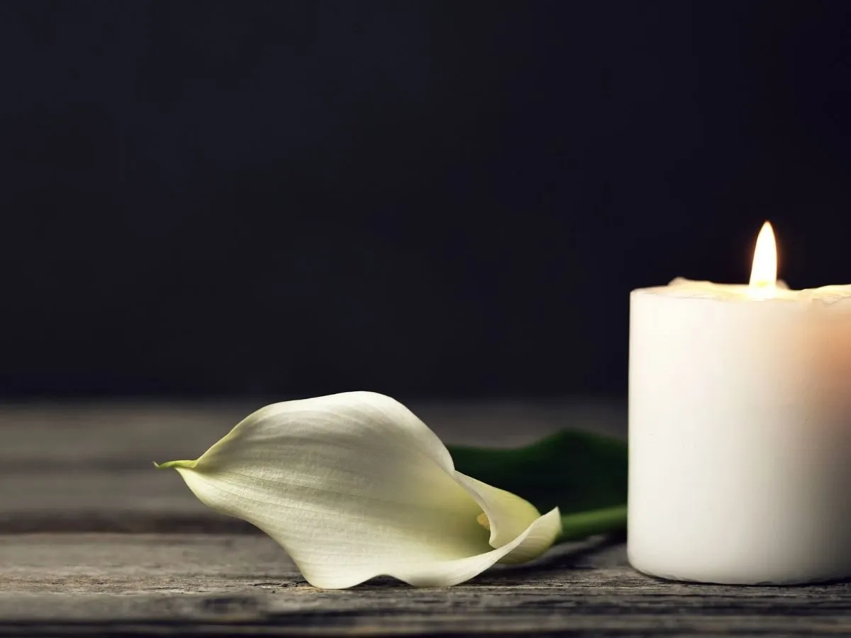 Zdjęcie Co oznacza sen o śmierci mamy? Zrozum swoje emocje i lęki