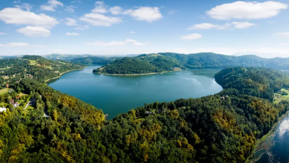 Zdjęcie Plaża jezioro rożnowskie - najlepsze miejsca na relaks i zabawę