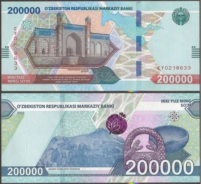 Zdjęcie Jaką walutą płaci się w Armenii - dramy, euro czy dolary? Poradnik