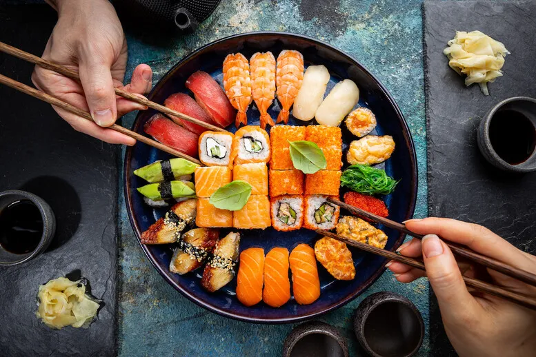 Zdjęcie Jak jeść sushi w restauracji: unikaj najczęstszych błędów