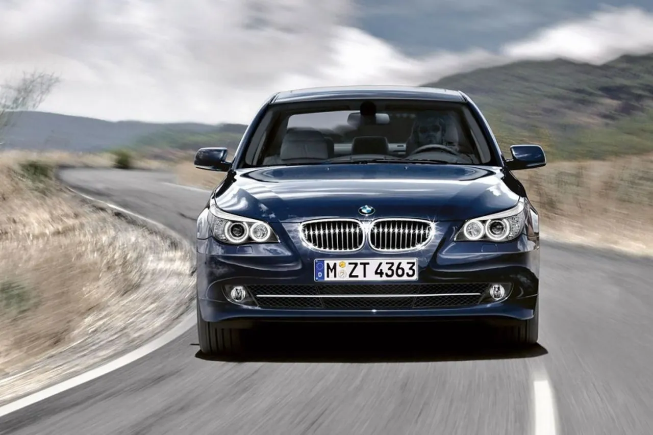 Zdjęcie BMW Seria 5 E60 - szczegółowe informacje, które musisz znać