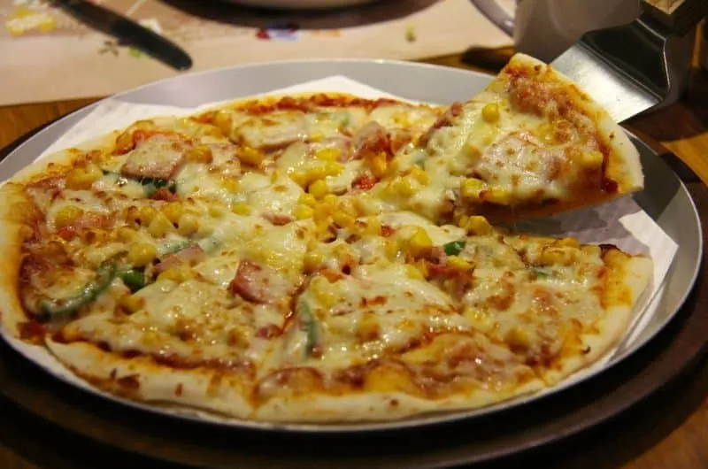 Zdjęcie Czy pizza hawajska to pizza? Kontrowersje i prawda o smaku