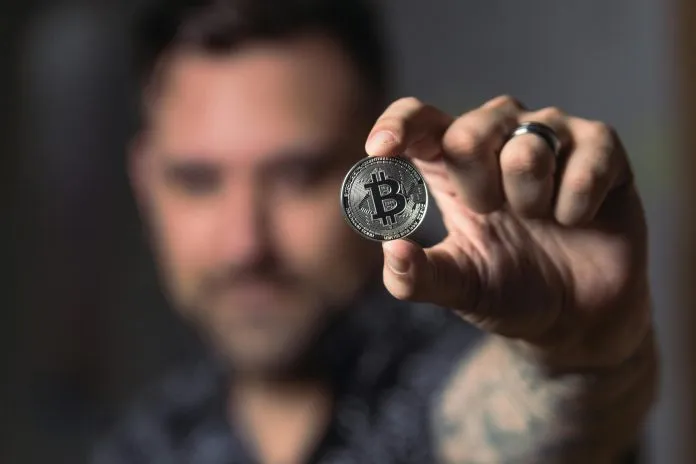 Zdjęcie Kryptowaluty jak inwestować: unikaj błędów i zyskaj na rynku