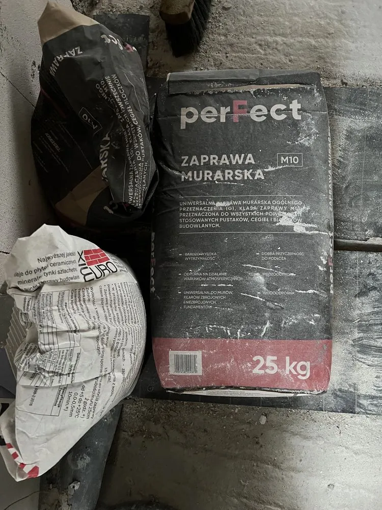 Zdjęcie Dlaczego zaprawa murarska twardnieje? Odkryj tajemnice twardnienia