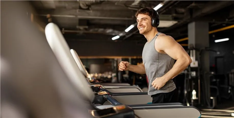 Zdjęcie Czy robić cardio na masie? Poznaj kluczowe zasady i błędy do uniknięcia