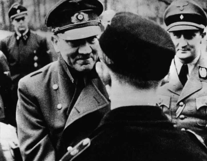 Zdjęcie Gdzie był bunkier Hitlera w Berlinie? Odkryj jego mroczną historię