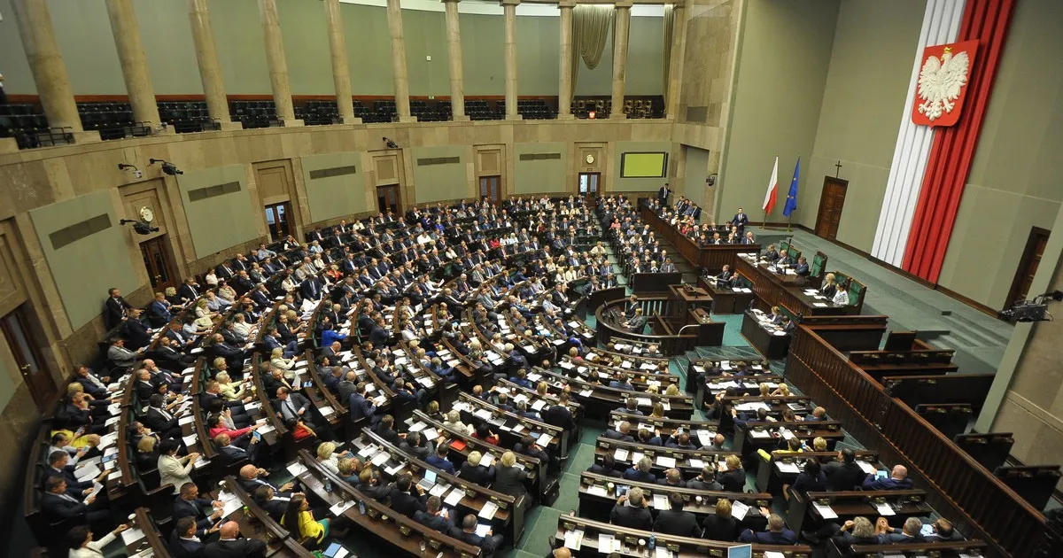 Zdjęcie Kto jest marszałkiem sejmu i senatu? Poznaj ich rolę i znaczenie