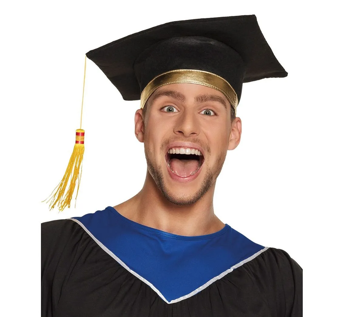 Zdjęcie Czapka studenta jak się nazywa? Cechy i tradycje w Polsce.