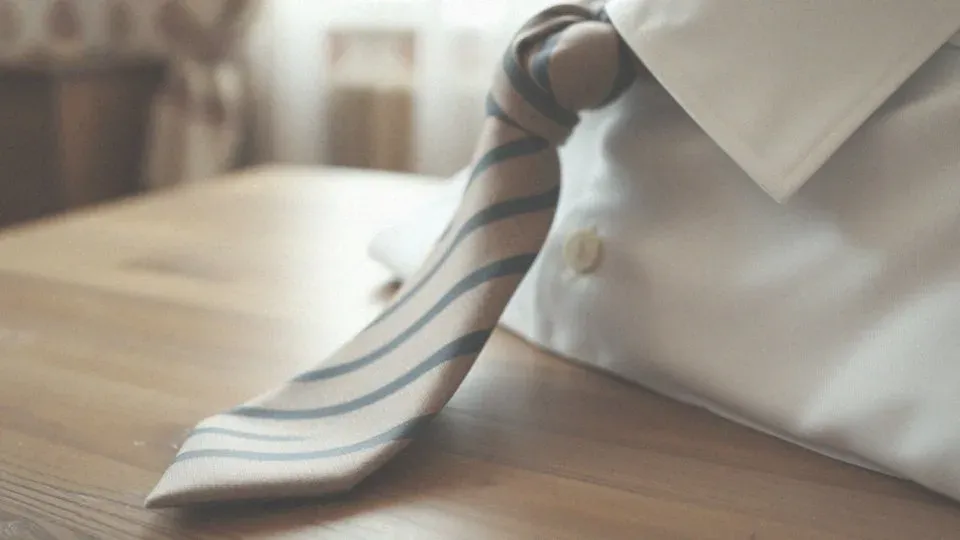 Zdjęcie Jak uszyć krawat dla dziecka: prosty poradnik krok po kroku + wzory