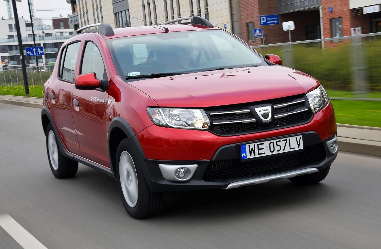 Zdjęcie Dacia Sandero jaki silnik wybrać, aby uniknąć wysokich kosztów eksploatacji?