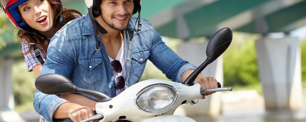 Zdjęcie Jakie uprawnienia na motorower? Sprawdź, co musisz wiedzieć!