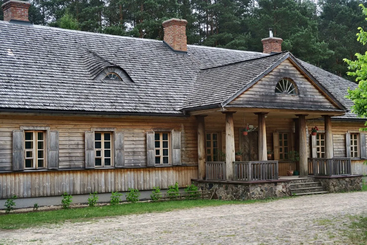 Zdjęcie Skanseny Podlasie: Odkryj fascynujące muzea na świeżym powietrzu