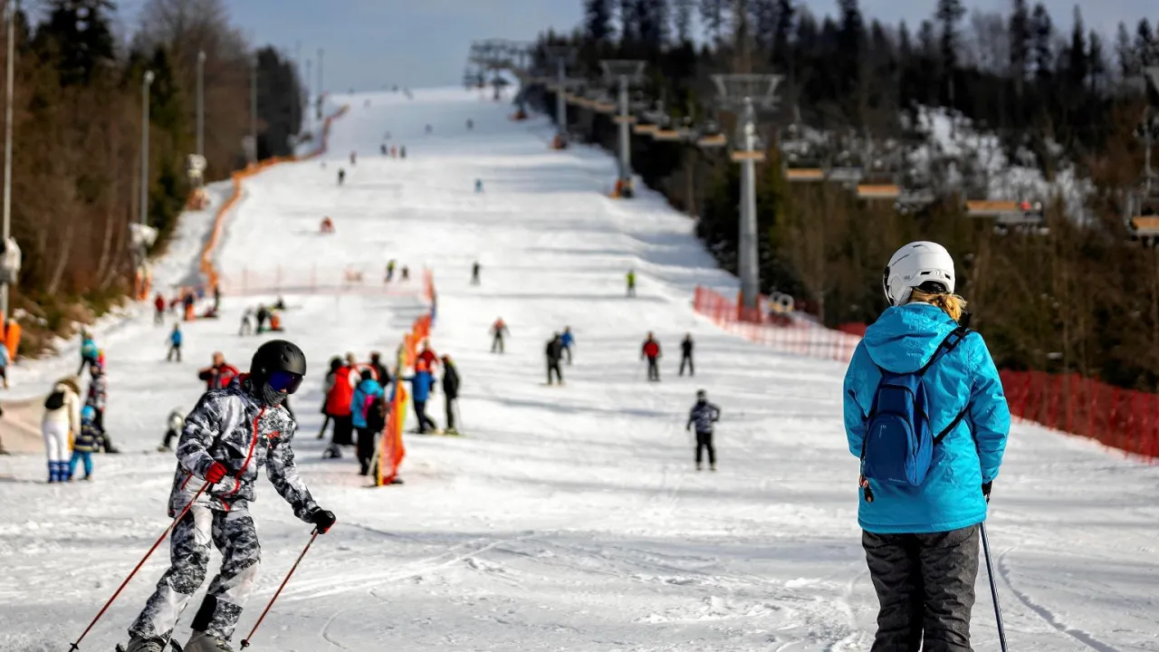 Zdjęcie Kiedy zaczyna się sezon na narty? Sprawdź daty otwarcia stoków!