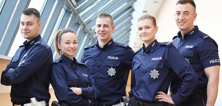 Zdjęcie Policji czy policji - Praktyczne zasady pisowni, które musisz znać