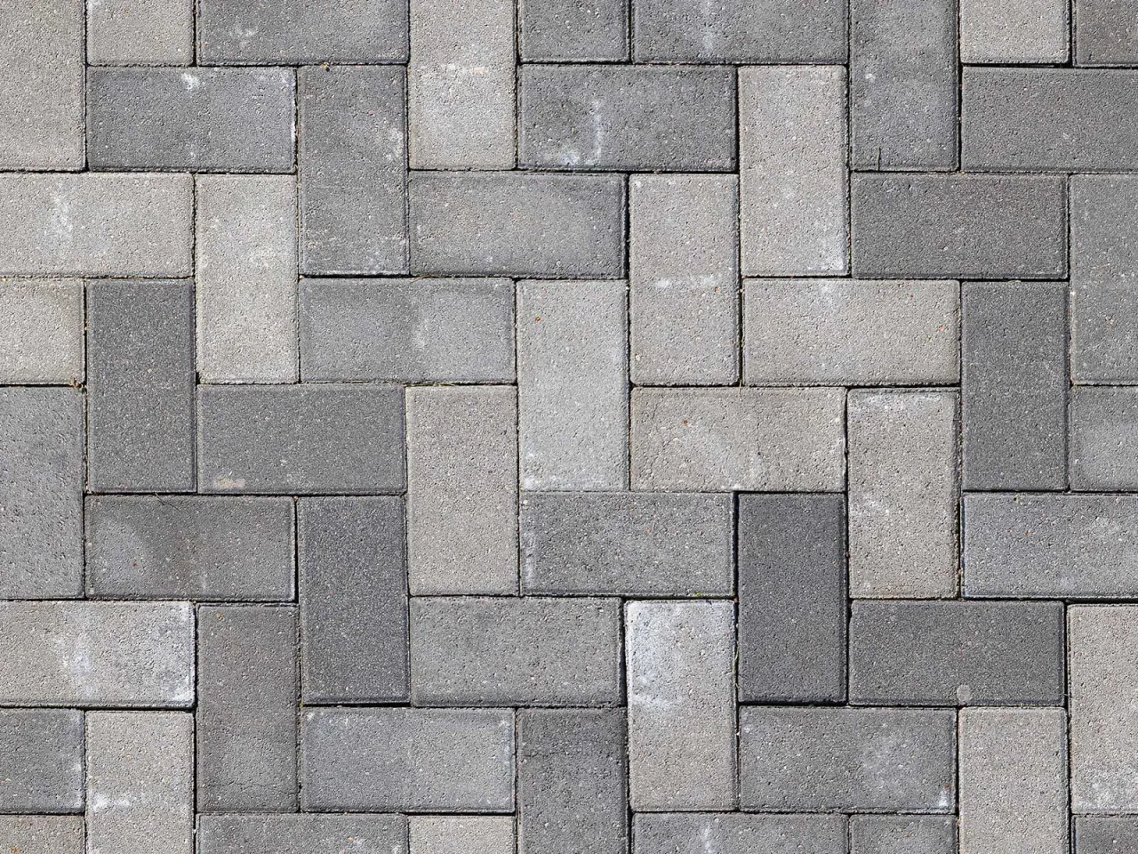 Zdjęcie Jak zmyć cement z kostki brukowej? Skuteczne metody i porady