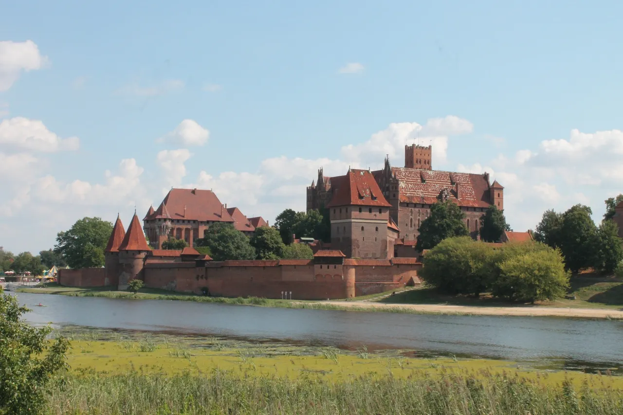Zdjęcie Malbork gdzie zjeść - odkryj najlepsze restauracje i smaki miasta