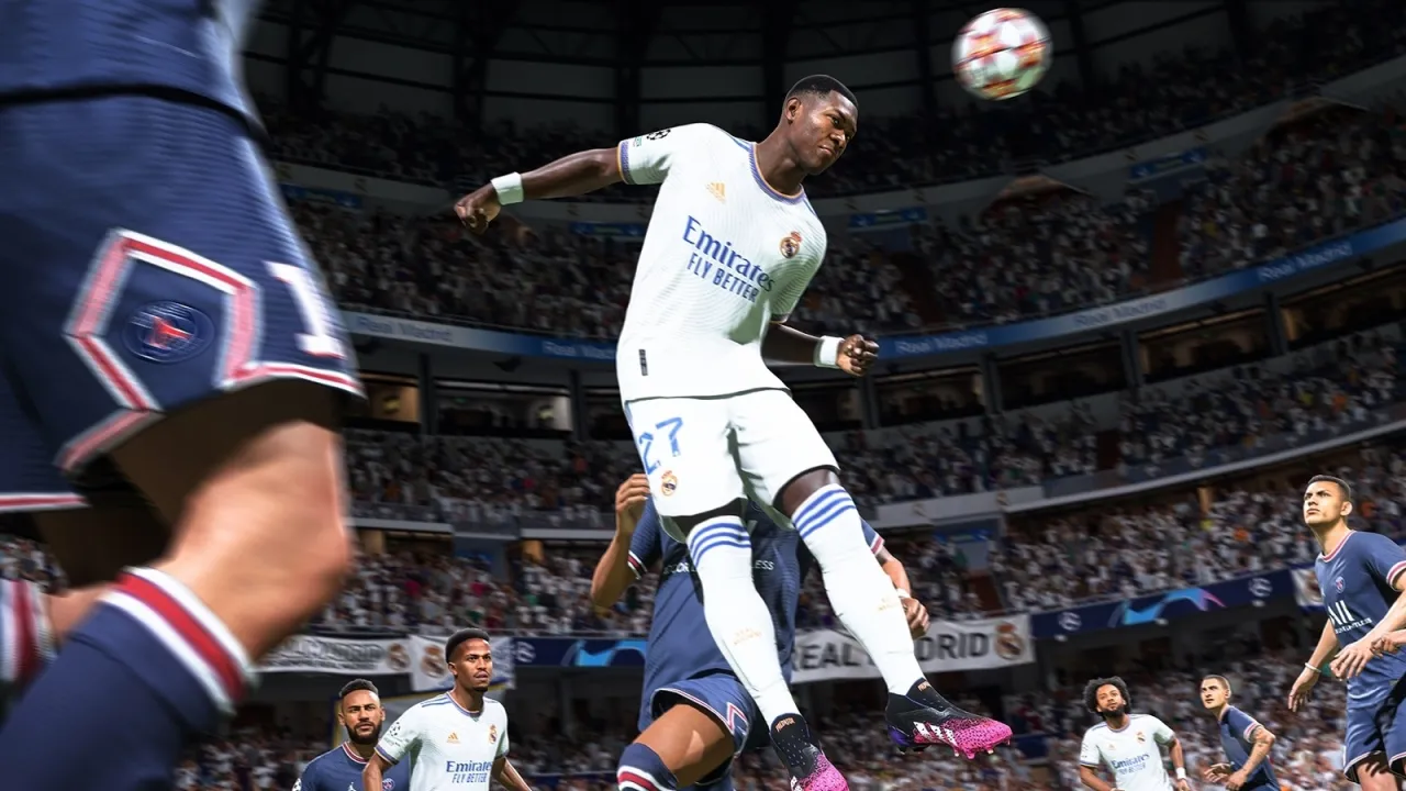 Zdjęcie Jak strzelać finezyjnie w FIFA 22 i zdobywać więcej goli w meczu