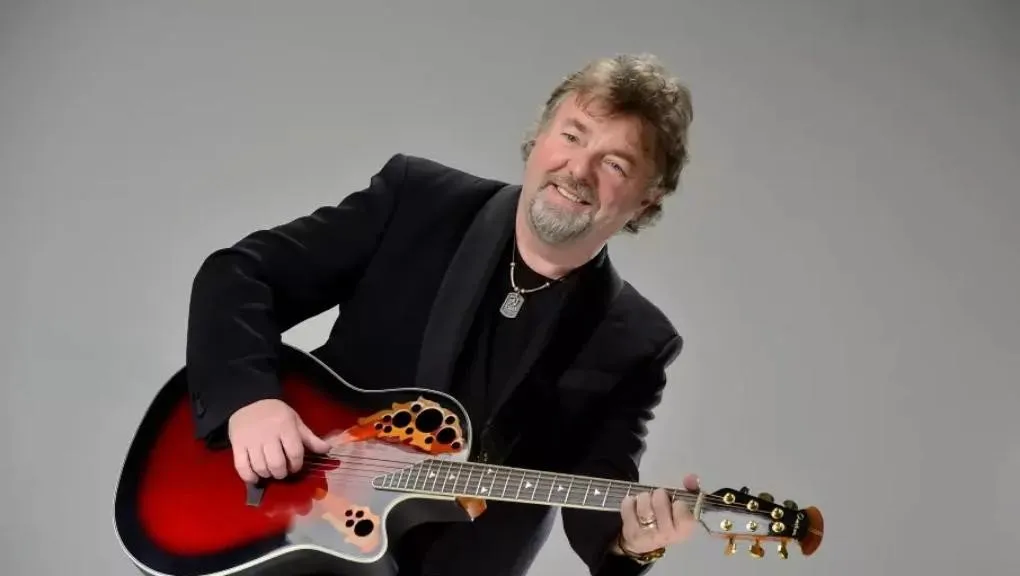 Zdjęcie Mariusz Kalaga i muzyczny koktajl – odkryj jego niesamowite przeboje