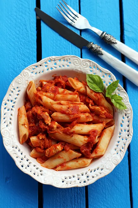 Zdjęcie Czym jest penne? Tłumaczenie, pochodzenie i najlepsze przepisy z tym makaronem