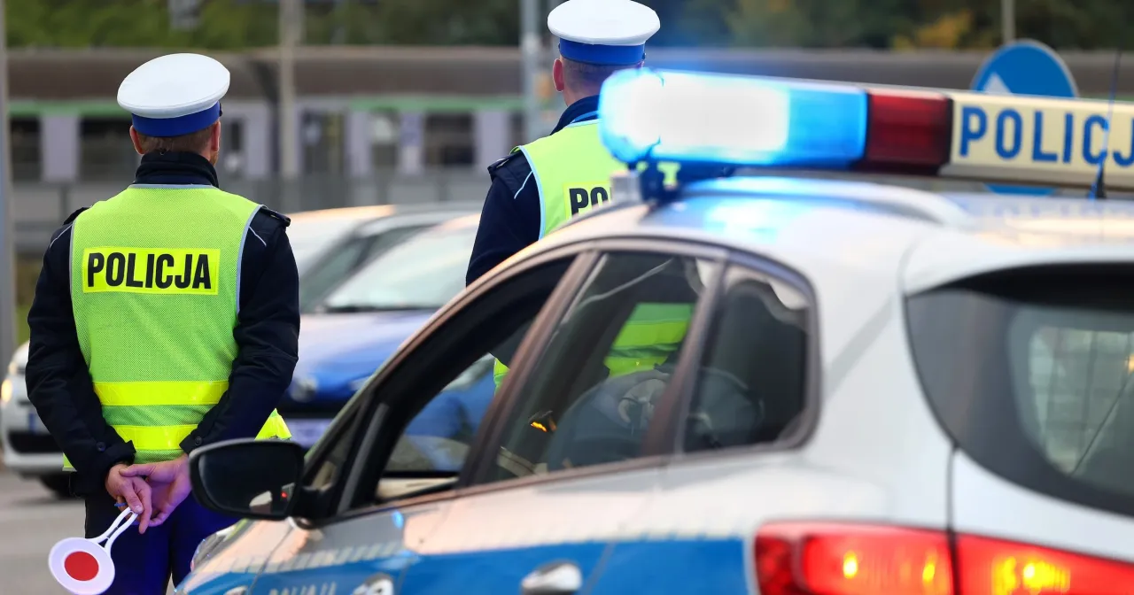 Zdjęcie Gdzie się zatrzymać gdy zatrzymuje cię policja, aby uniknąć problemów