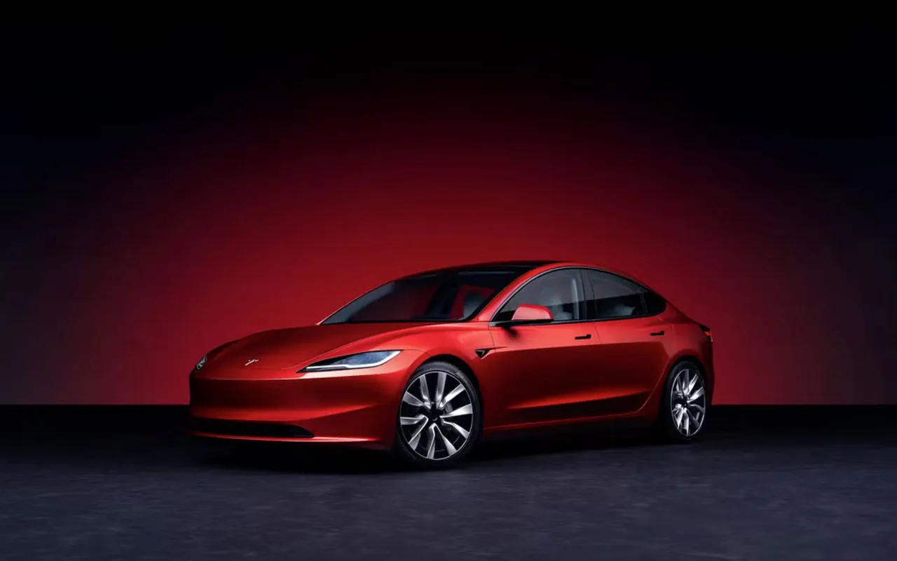 Zdjęcie Czy Tesla ma silnik spalinowy? Odkryj prawdę o elektrycznych autach