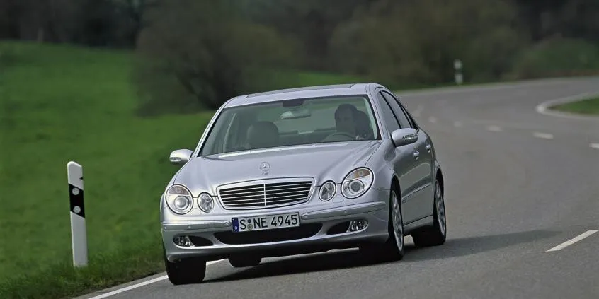 Zdjęcie Mercedes W211 jaki silnik - poznaj najlepsze opcje i ich wady
