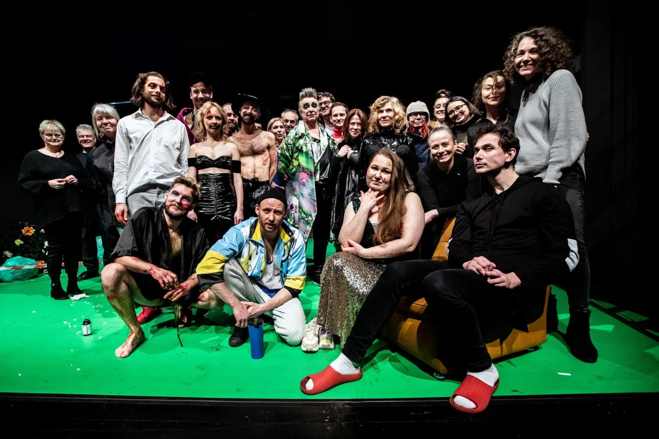 Zdjęcie Ile trwa spektakl Antygona? Czas przedstawienia w różnych teatrach