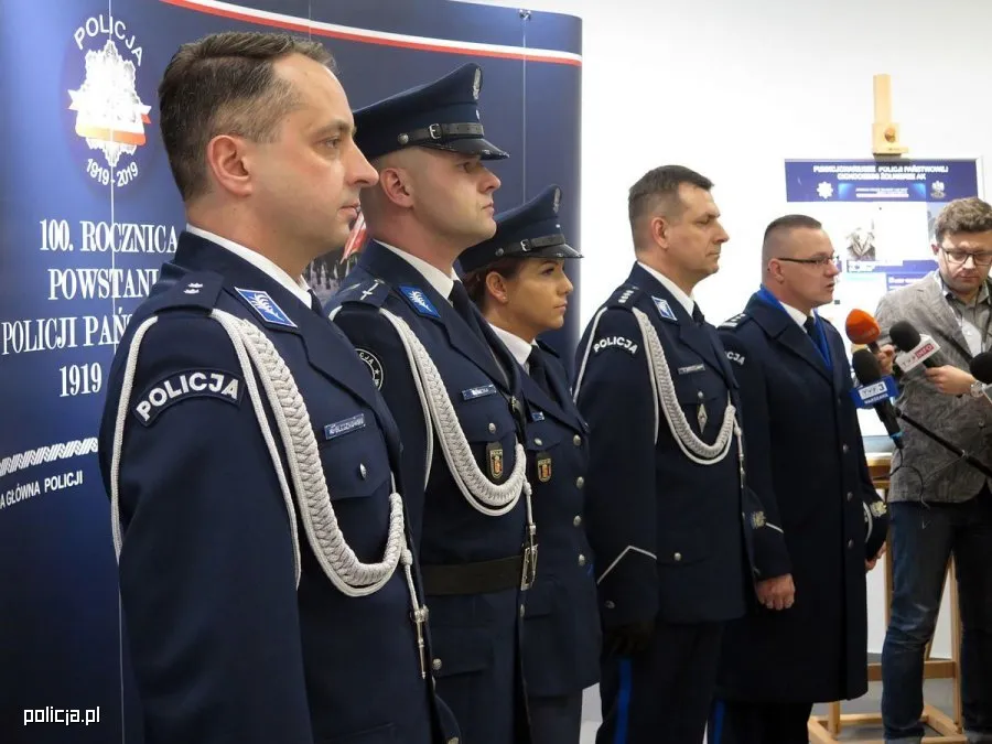 Zdjęcie Rozporządzenie w sprawie umundurowania policjantów – najnowsze zmiany i ich skutki
