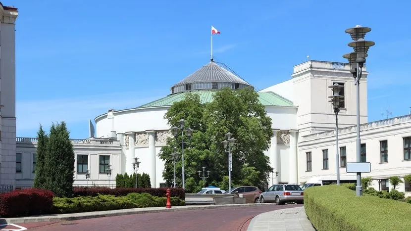 Zdjęcie Ile głosów ma PiS? Zaskakujące wyniki wyborów parlamentarnych