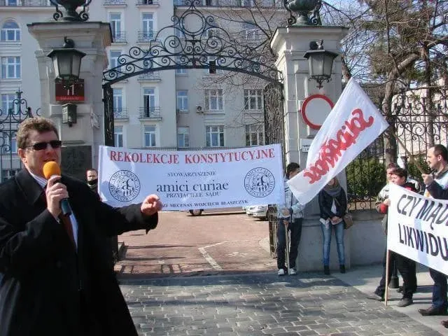 Zdjęcie Umowa na 3 miesiące – jaki okres wypowiedzenia, aby uniknąć problemów?
