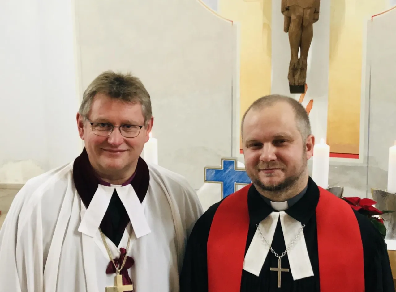 Zdjęcie Czy ksiądz ewangelicki ma żonę? Prawda o życiu pastorów