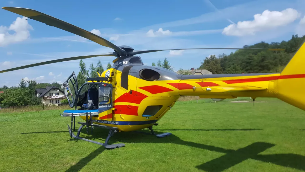 Zdjęcie Ile zarabia pilot lotniczego pogotowia ratunkowego w Polsce? Sprawdź szczegóły wynagrodzenia.