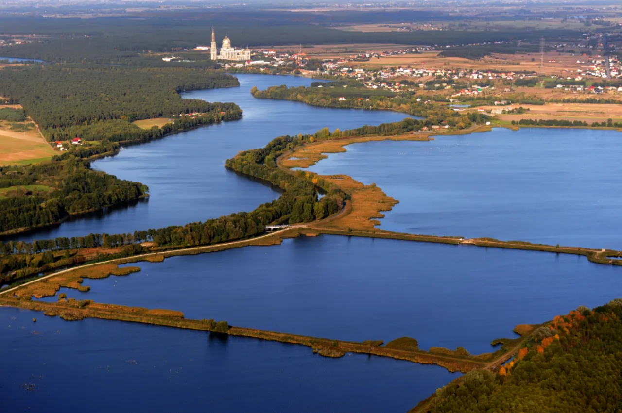Zdjęcie Jezioro Pątnowskie - najlepszy akwen na rodzinny wypoczynek w Wielkopolsce