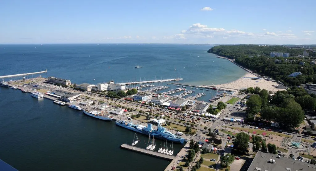 Zdjęcie Gdynia atrakcje: czy przewyższają te w Gdańsku? Sprawdź!