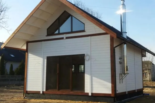 Zdjęcie Jaki fundament pod domek letniskowy drewniany? Wybierz najlepiej!