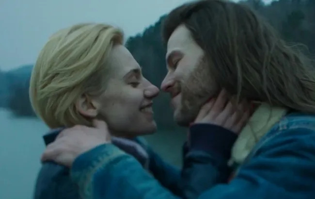 Zdjęcie Film Twarz: Kontrowersyjny dramat o przeszczepie i uprzedzeniach