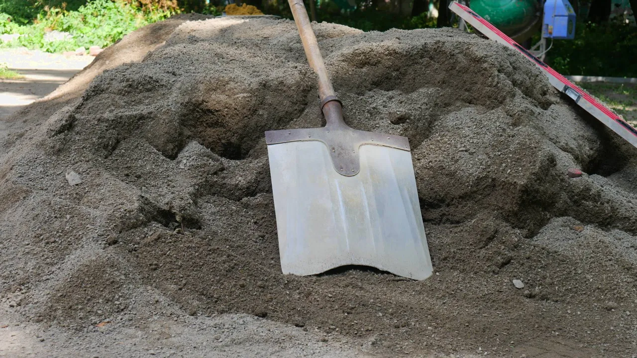 Zdjęcie Suchy beton ile może leżeć? Kluczowe fakty o czasie utwardzania.