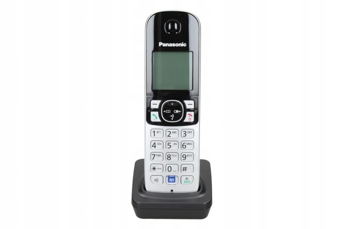 Zdjęcie Panasonic P01 i P1101 - nowoczesne telefony komórkowe dla seniora