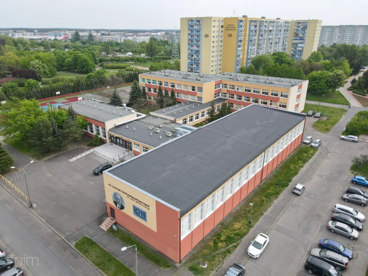 Zdjęcie XV LO Poznań: Renomowana szkoła z bogatą ofertą edukacyjną