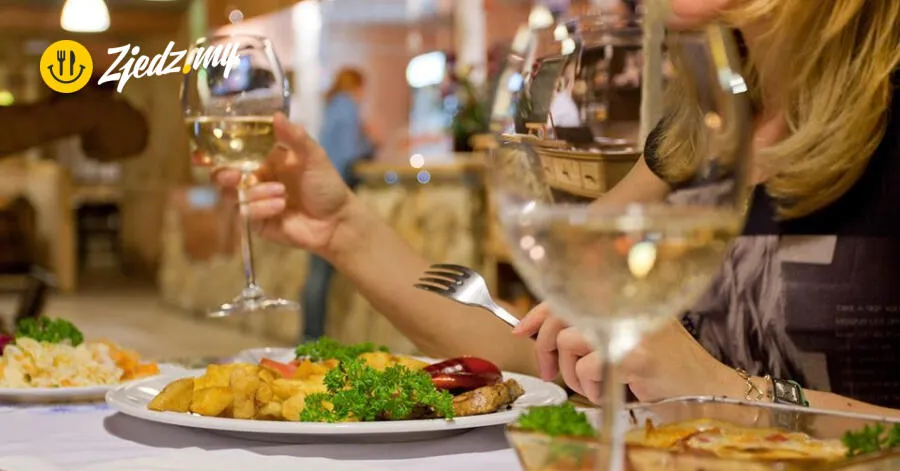 Zdjęcie Gdzie zjeść w Ustrzykach Dolnych? Odkryj najlepsze lokale gastronomiczne
